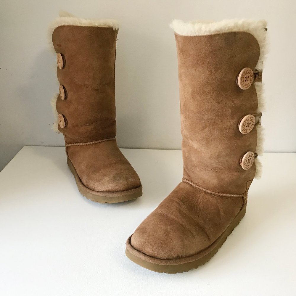 UUG Women Tall Boots Bailey 3 Buttons 1016227 US 8
